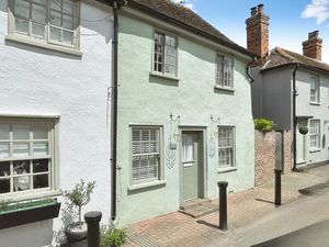Teddy Bear Cottage- click for photo gallery